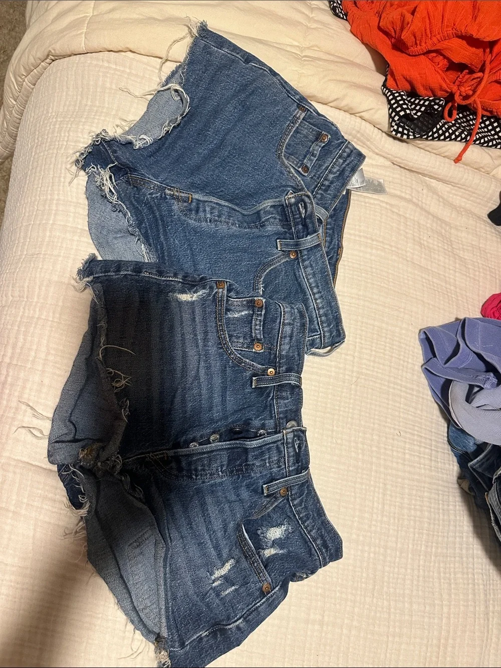 Bundle of Levi’s shorts size 25
